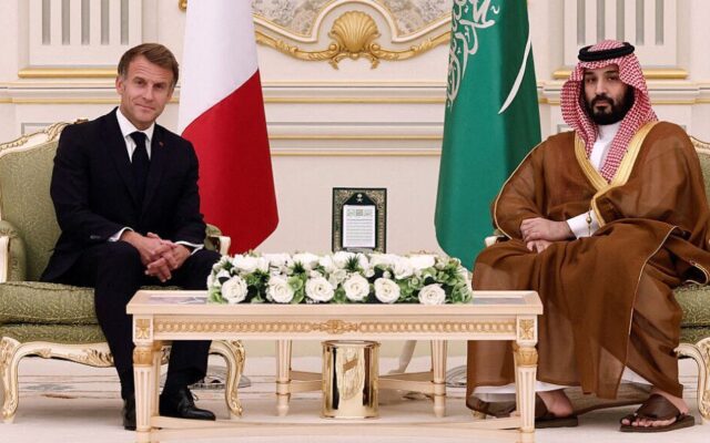 دیدار و گفت و گوی بن سلمان و مکرون/ قول عربستان به فرانسه چه بود؟