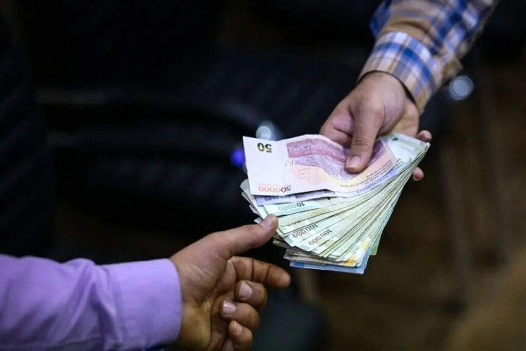 جزئیات پرداخت فوق‌العاده خاص کارکنان دولت/ کارمندان بخوانند