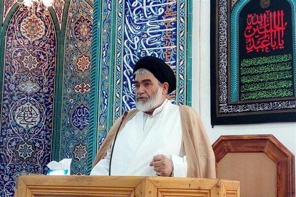 هشدار امام جمعه چابهار درباره فتنه مال‌اندوزی و غفلت از ارزش‌های دینی