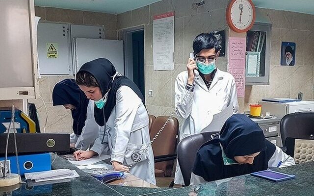 پیگیری پرداخت معوقات و ترمیم حقوق پرستاران چهارمحال و بختیاری