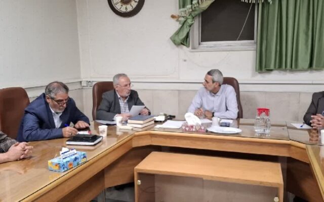از پیگیری ساخت بیمارستان میلاد اصفهان تا پیگیری مطالبات جامعه بازنشستگان در نشست با مقتدایی