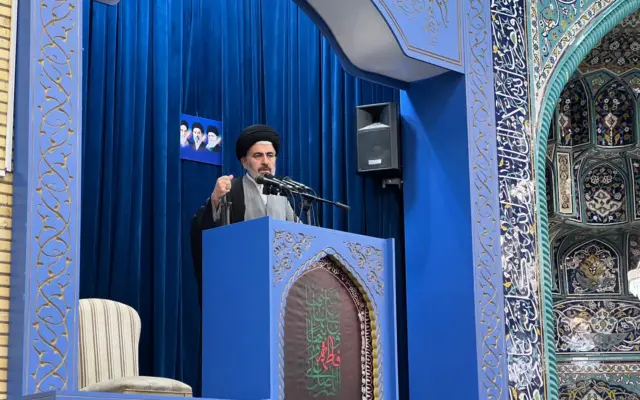 امام جمعه ارومیه: مردم فریب جنگ روانی دشمن را نخورند؛ وحدت ملی را حفظ کنیم
