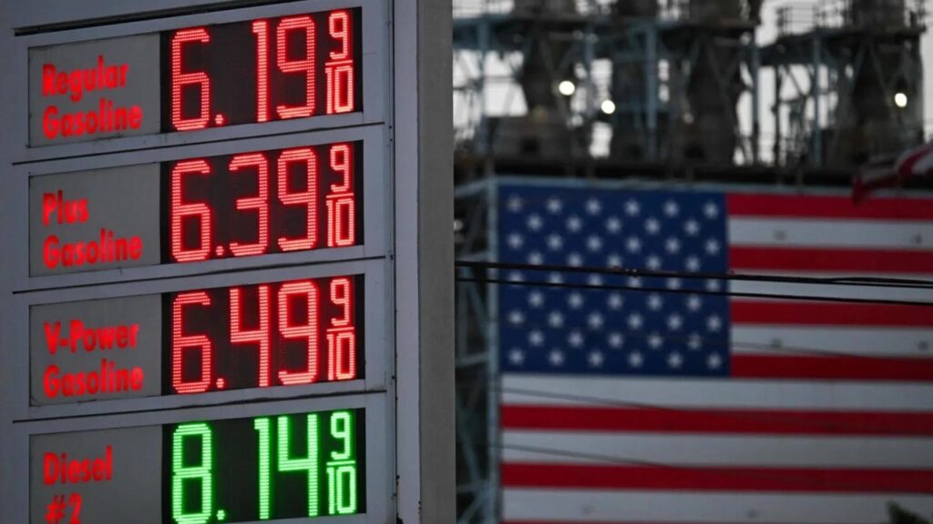 نفت بالای ۱۰۰ دلار؛ اروپا و آمریکا در آستانه بحران کمبود سوخت + فیلم