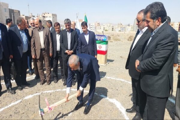 مجتمع آموزشی طیبه آقای شهید ایران در بیرجند کلنگ‌زنی شد