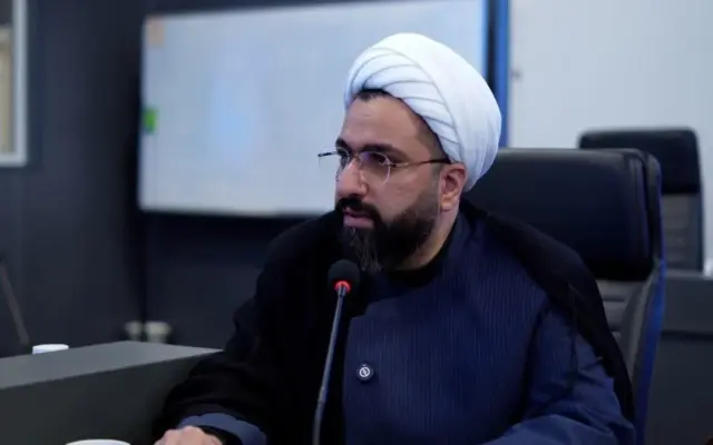 برگزاری دوره آموزشی دبیران کانون‌های طلاب هلال احمر در استان آذربایجان شرقی