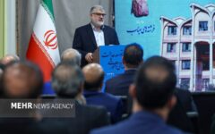 معتمدیان: نزدیک به ۷ میلیارد تومان در روز صرف مدرسه‌سازی می‌شود