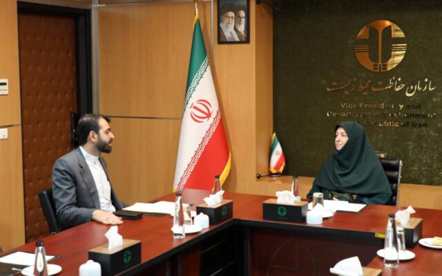 پیگیری وضعیت آلودگی هوای زرقان در دیدار نجابت با رئیس سازمان حفاظت محیطزیست