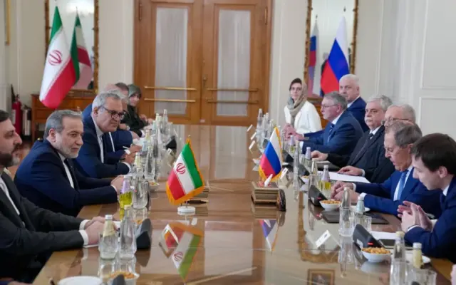 خبرگزاری تاس: انتظار می‌رود لاوروف طرف ایرانی را در جریان مهم‌ترین نتایج حضور خود در نشست شورای وزیران شورای همکاری خلیج فارس در منامه قرار دهد