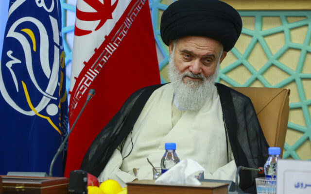 آیت الله حسینی بوشهری:مدرسهسازی از ماندگارترین مصادیق کار خیر است