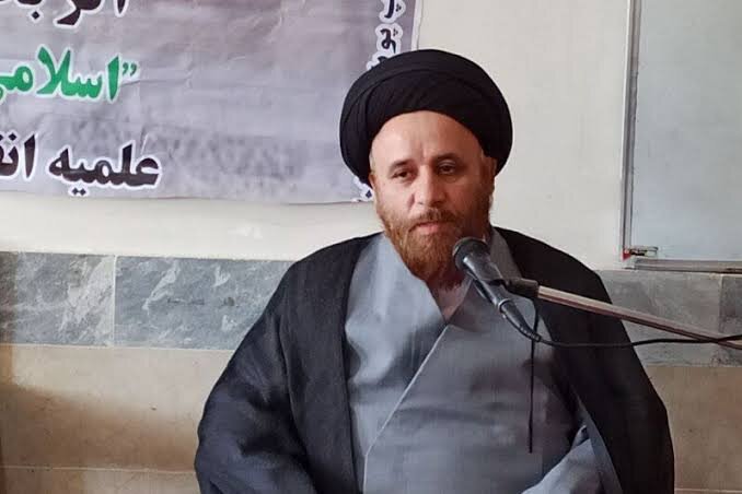 توصیه امام جمعه تربت حیدریه به مسئولان در شرایط جنگی؛ باید بین راهکارهای کارشناسی برای حل مشکلات مردم و عقب‌نشینی مقابل دشمن تفاوت قائل شد