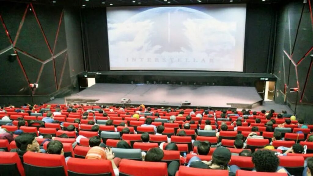 استقبال ۵۹۸ هزار مخاطب از فیلم‌های سینمایی در حال اکران