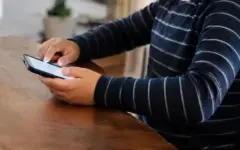اعمال محدودیت سنی برای استفاده از رسانه‌های اجتماعی در یونان