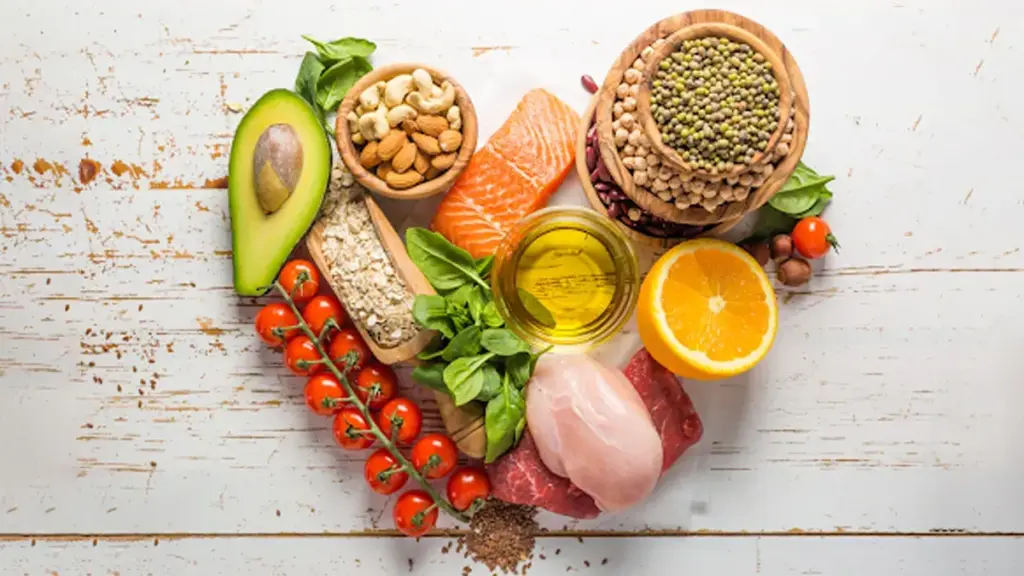 ۵ تغییر در رژیم غذایی برای عضلهسازی و چربیسوزی همزمان