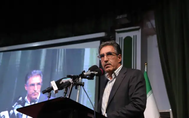 تولیدکنندگان را در شرایط جنگی با موانع اداری مواجه نکنید