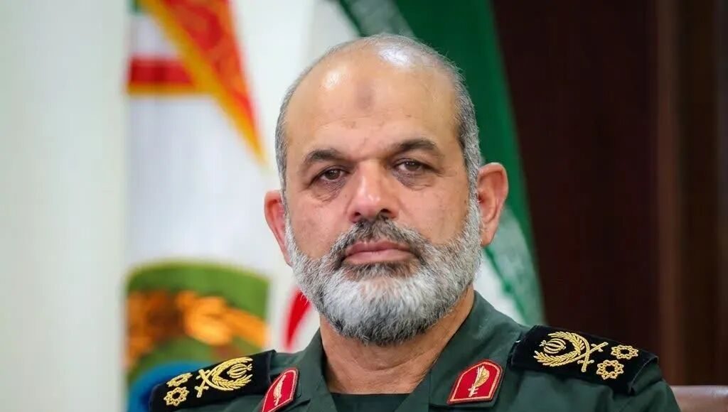 تسلیت فرمانده کل سپاه در پی درگذشت والد شهید امیر سپهبد سیدعبدالرحیم موسوی