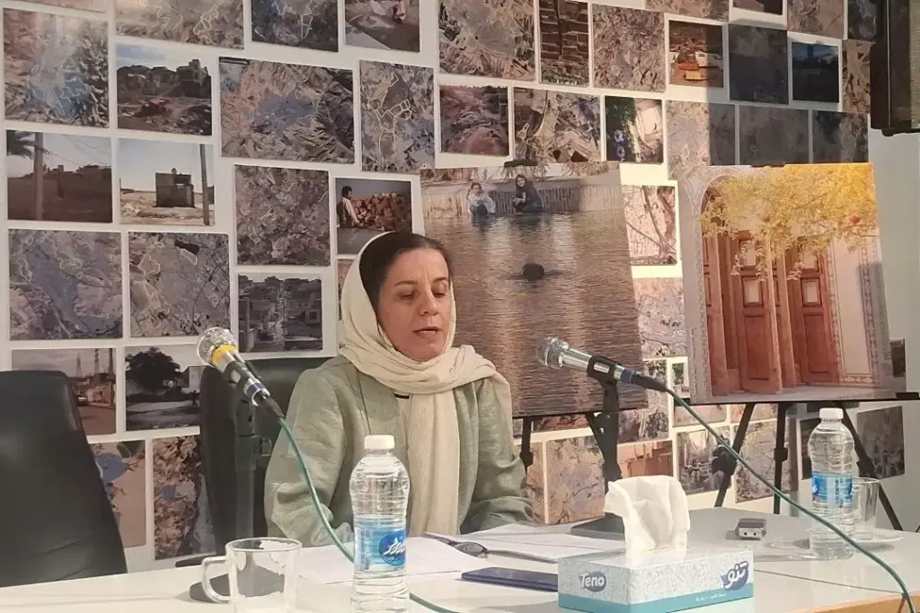 حیاطی که از خانه ربوده شد