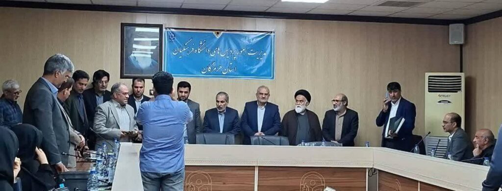 قدردانی از استاد برجسته و پدر دو شهیده مدرسه شجره طیبه میناب