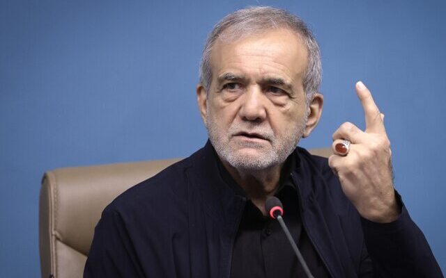 پزشکیان: دیدگاه‌های رهبر شهید و مقام معظم رهبری در زمینه ساماندهی، تحول و ارتقای بهره‌وری شرکت‌های دولتی با دولت همسو است