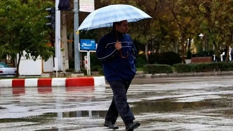 پیش‌بینی هواشناسی امروز جمعه 24 مهر 1495/ تهران بارانی می‌شود