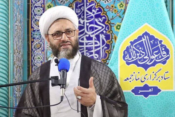 امام جمعه اهر سرنوشت اقوام عاد، ثمود و فرعون را یادآوری کرد/ خطر کاهش جمعیت جدی‌تر از جنگ کنونی است/ «هرخانواده یک فرزند بیشتر» را باید جدی گرفت