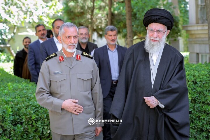 همسر شهید شیرازی: یک روز قبل از جنگ ۱۲ روزه، سردار سلامی به همسرم گفته که او را شهید می‌کنند/ شهید شیرازی ملاقات‌هایش با حضرت آقا را ثبت می‌کرد