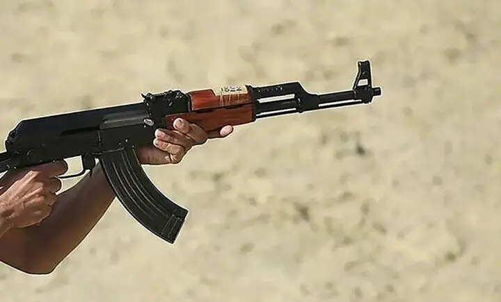 درگیری مسلحانه پلیس با افراد مشکوک در پمپ بنزین