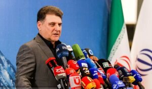 چه اشکالی دارد گروهی بیایند دولت را نقد کنند؟ | ساختار نداریم؛ نزاع می شود