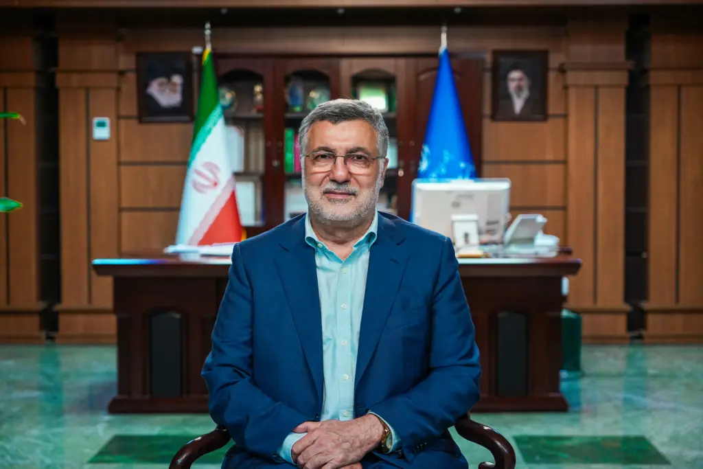 وزیر بهداشت: افزایش ظرفیت پزشکی لزوماً نیاز کشور را برطرف نمیکند