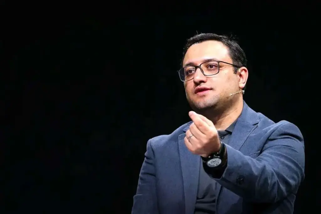 انتقاد تند مشاور قالیباف از جلیلی: مذاکرات با اجازه رهبری شهید بود