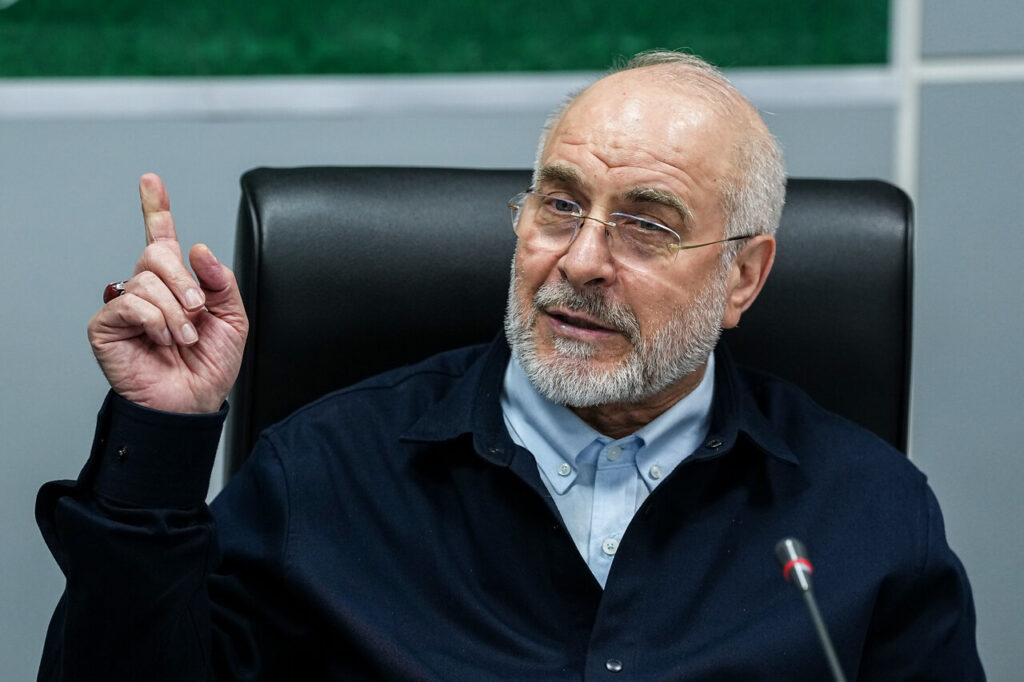 اجازه ندهید حاکمان جنگ‌افروز با ساختن دوگانهٔ جعلی اعتراضات شما را تحریف کنند