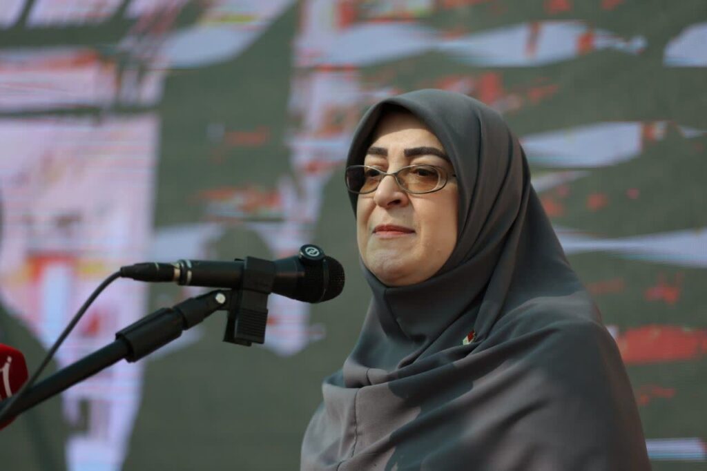 مهاجرانی: اراک از رتبه دوازدهم به جایگاه سوم حملونقل برقی کشور رسید