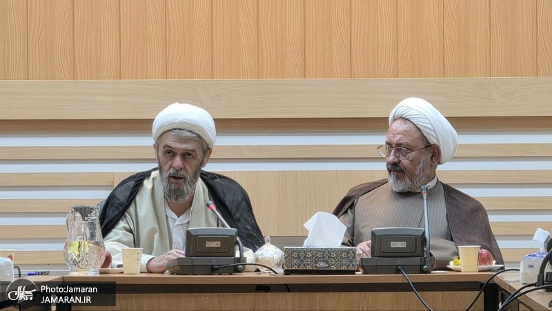نشست فعالان عرصه فرهنگ و هنر در مؤسسه تنظیم و نشر آثار امام خمینی(س) قم برگزار شد+تصاویر