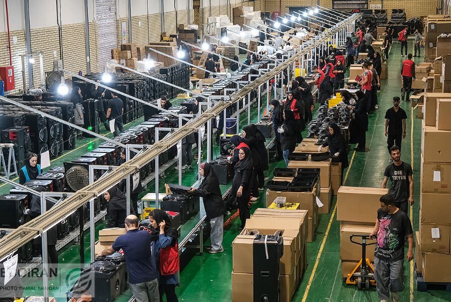 تاثیر جنگ و بیثباتی سیاستها بر محیط کسبوکار | نجفیمنش: دولت از عوامل اصلی بروز چالش در کسبوکار است | کریمی: نهادهای تصمیمگیر درگیر اختلاف و کشمکش هستند