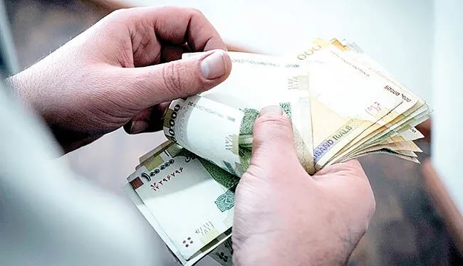 پرداخت حقوق کارکنان دولت تا پایان سال بدون اختلال ادامه دارد