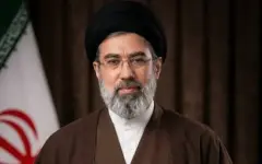 تاریخ انقلاب مملوّ از صحنه‌های حضور زینبی بانوان و دختران ایران است