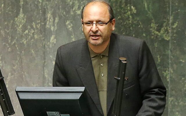 بخشایش: ۱۰ میلیارد تومان اعتبار برای بیمارستان شهید بهشتی اردستان وصول شد