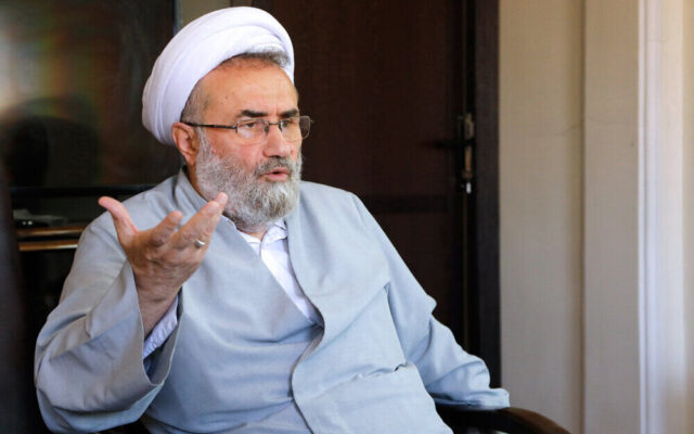 خاطرات هاشمی ۱ آبان ۱۳۸۲: آقای مسیح مهاجری بهشدت به توقف غنیسازی معترض است