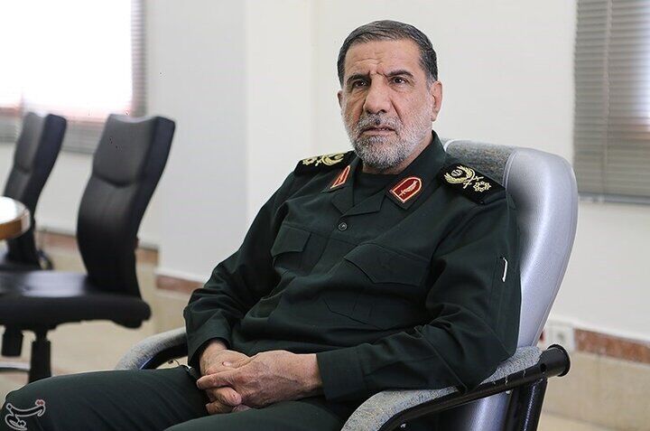 کوثری: طرح مدیریت و کنترل تنگه هرمز در مراحل نهایی است/ اگر قوانین رعایت می‌شد، باید سال‌ها قبل از NPT خارج می‌شدیم