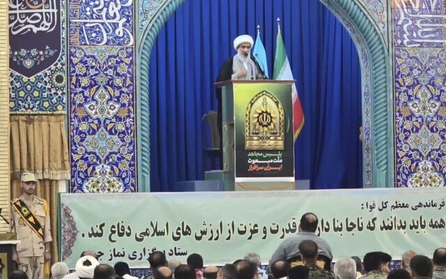 امام جمعه بوشهر: مسئولان در برابر تهاجم فرهنگی مسئولیت دارند