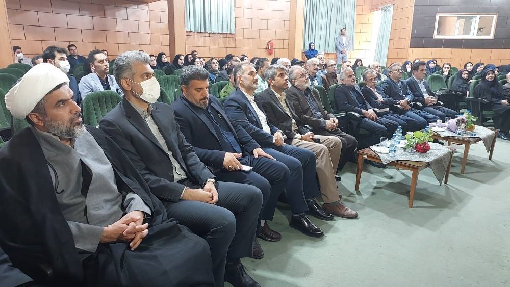 تاکید بر الگو سازی کانون پرورش فکری فارس در حوزه ادبیات کودک و نوجوان