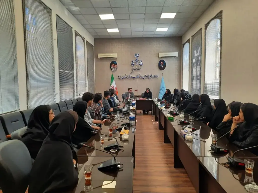 ۲۵ دانشجوی فقه و حقوق اسلامی دانشگاه یزد با فرایندهای رسیدگی قضایی آشنا شدند