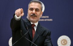 وزیر خارجه ترکیه با نماینده رژیم صهیونیستی درگیر شد