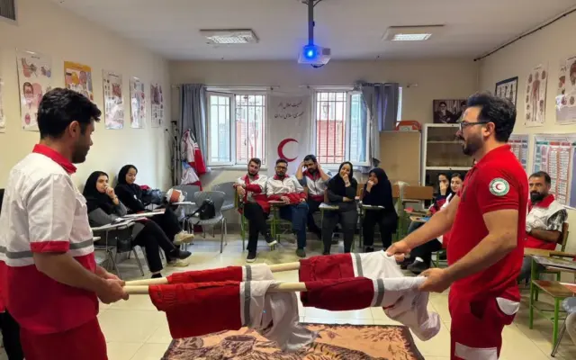 ارتقای تاب‌آوری تیم های بهداشت و درمان هلال احمر در اردوی شرایط سخت در آوج