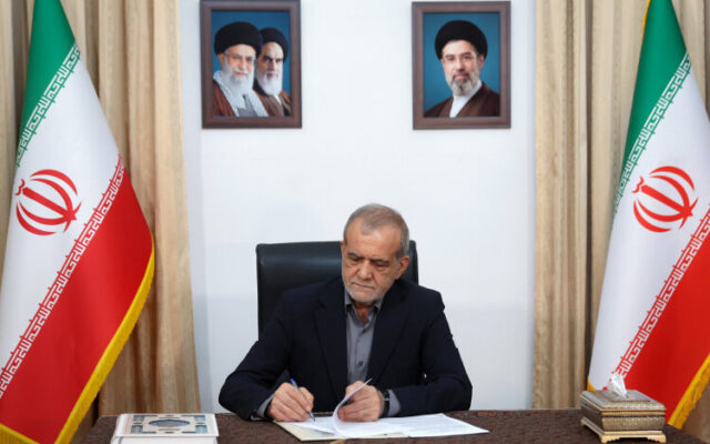 پاک‌نژاد مشاور رئیس جمهور شد
