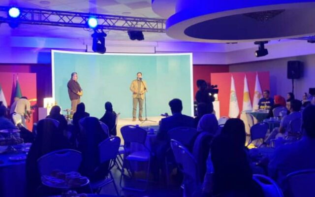 مراسم پایانی نخستین دوره جایزه ادبی «هشت» در نگارخانه رضوان مشهد
