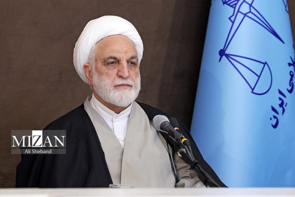 اژه‌ای: این خشک مغزان جنایتکار و شیطان‌صفت می‌دانند که ملت ما واهمه‌ای از ترور و جنگ ندارد/ نه عقب‌نشینی می‌کنیم و نه ترس بر خود راه می‌دهیم