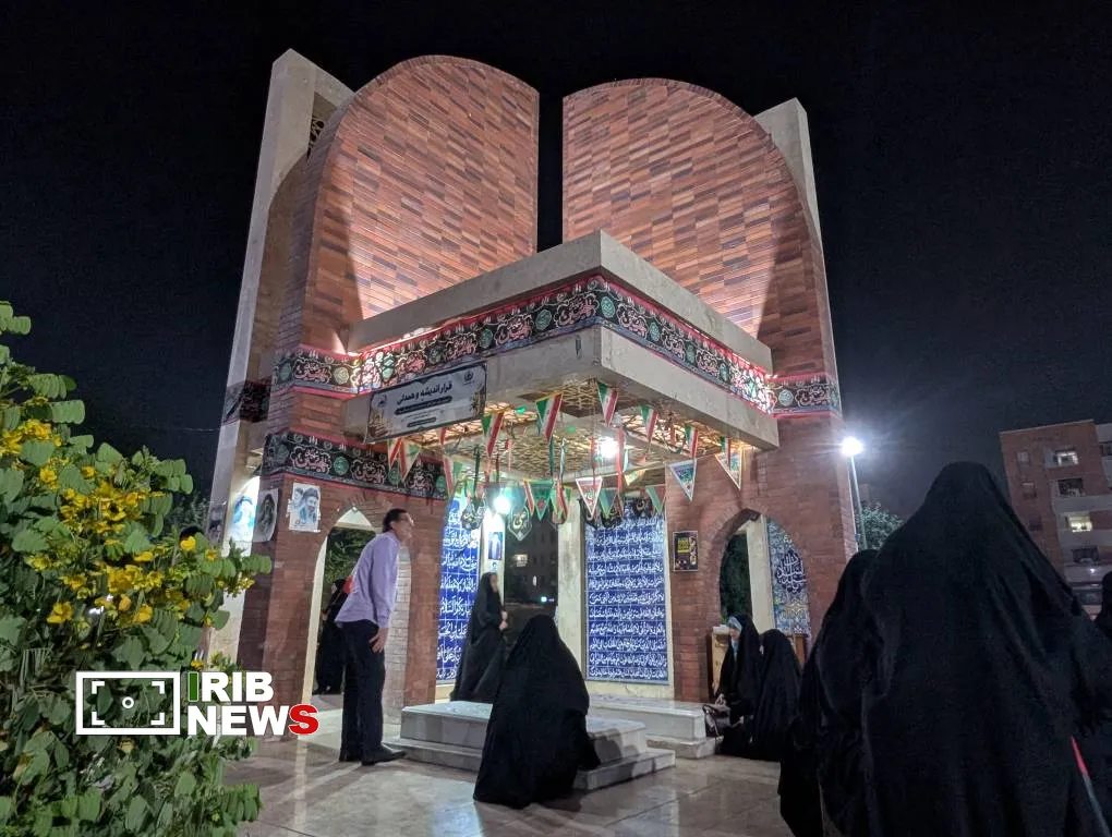 تجدید بیعت دانش‌آموزان مدرسه شاهد شهید حاج قاسم سلیمانی اهواز با رهبر انقلاب اسلامی