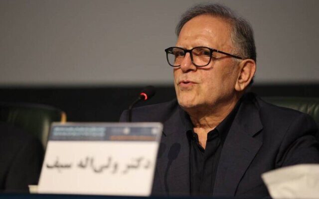 انتقاد سیف از طرح مجلس: اقتصاد مقاومتی با دستور محقق نمیشود | فاصله قیمت دستوری با واقعیت اقتصاد، به شکل رانت و کمبود ظاهر میشود | هیچ سیاست حمایتی، مستقل از محدودیت بودجه نیست