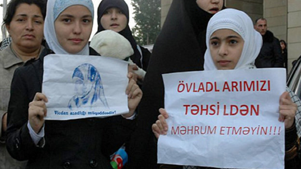 انتقاد آیتالله موسوی امام جمعه بغداد از ممنوعیت حجاب در جمهوری آذربایجان