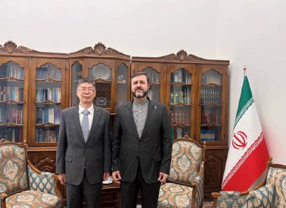 غریب‌آبادی در دیدار با سفیر چین: تهران و پکن بر توسعه همکاری‌های جنوب جهانی تأکید دارند